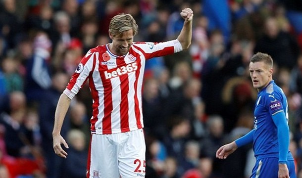 Cầu thủ cao nhất thế giới - Peter-Crouch