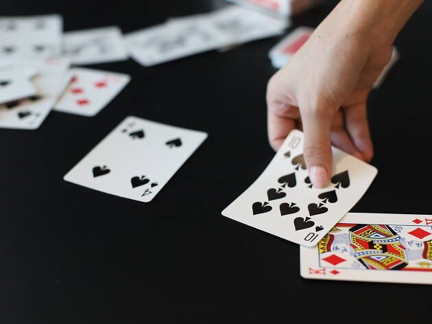 Game bài phỏm cá cược có thể đem lại chiến thắng cùng tiền thưởng cho người chơi
