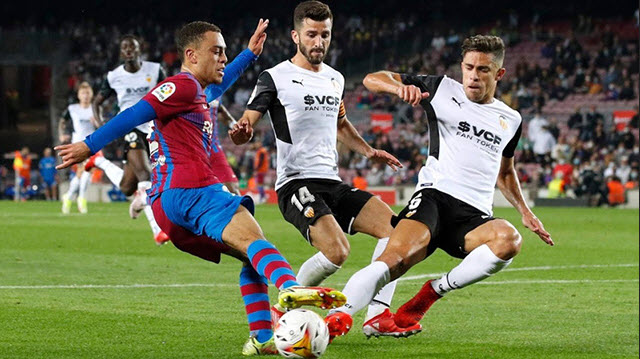 Valencia vs Barcelona vòng 25 La Liga